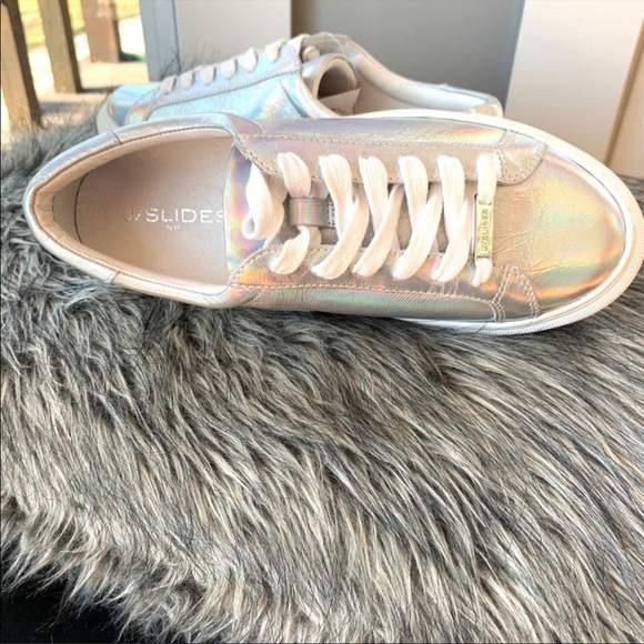 J Slides metallic leather sneakers display pair - Picture 6 of 7